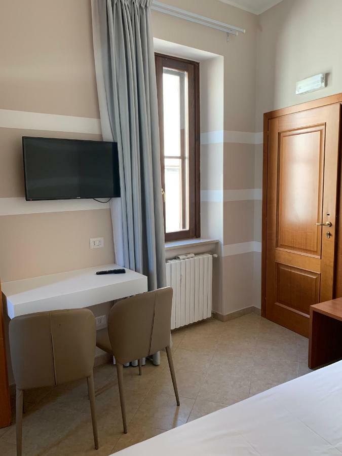 Albergo Ristorante Del Cacciatore Фоджиа Экстерьер фото
